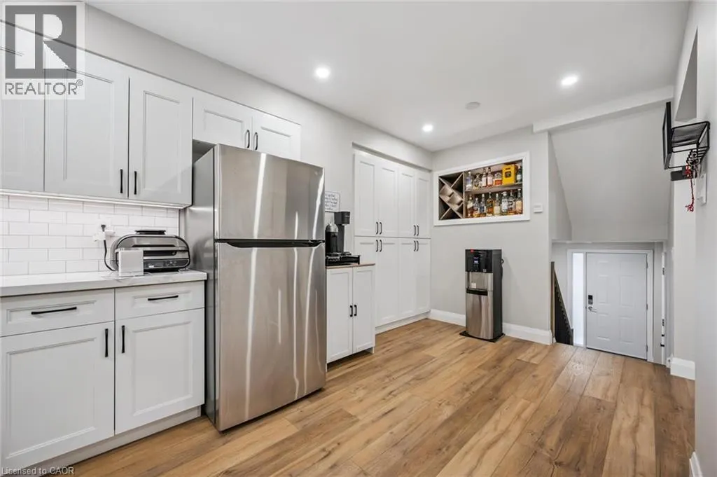 285 BLUEVALE Street Unit# 21, #21