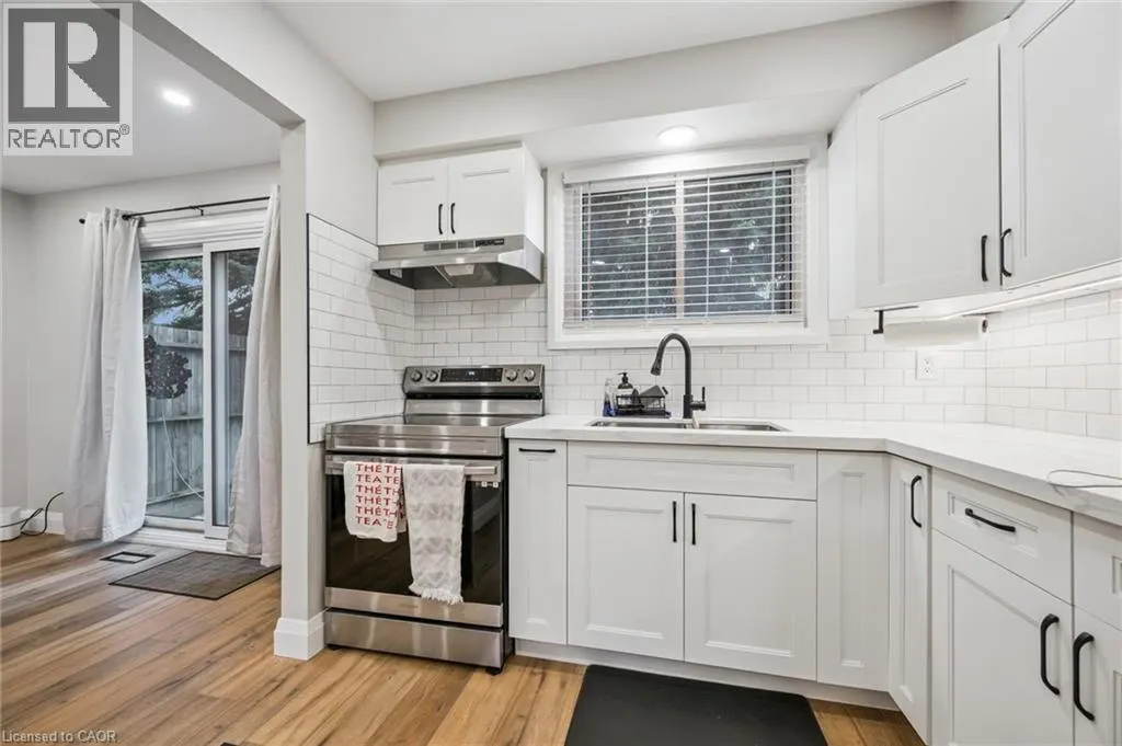 285 BLUEVALE Street Unit# 21, #21