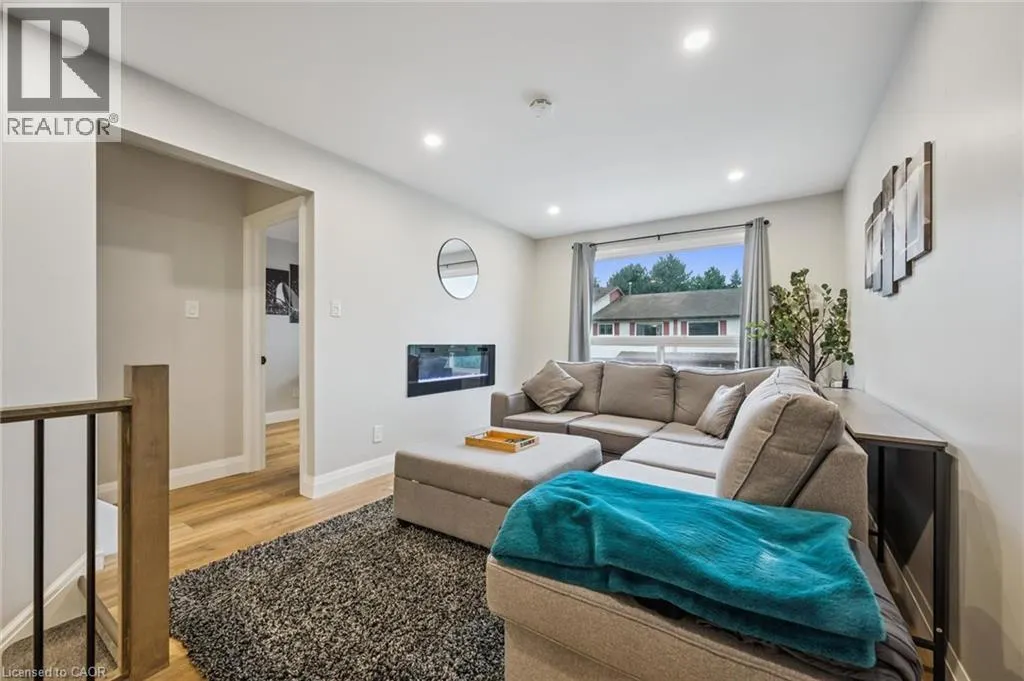 285 BLUEVALE Street Unit# 21, #21