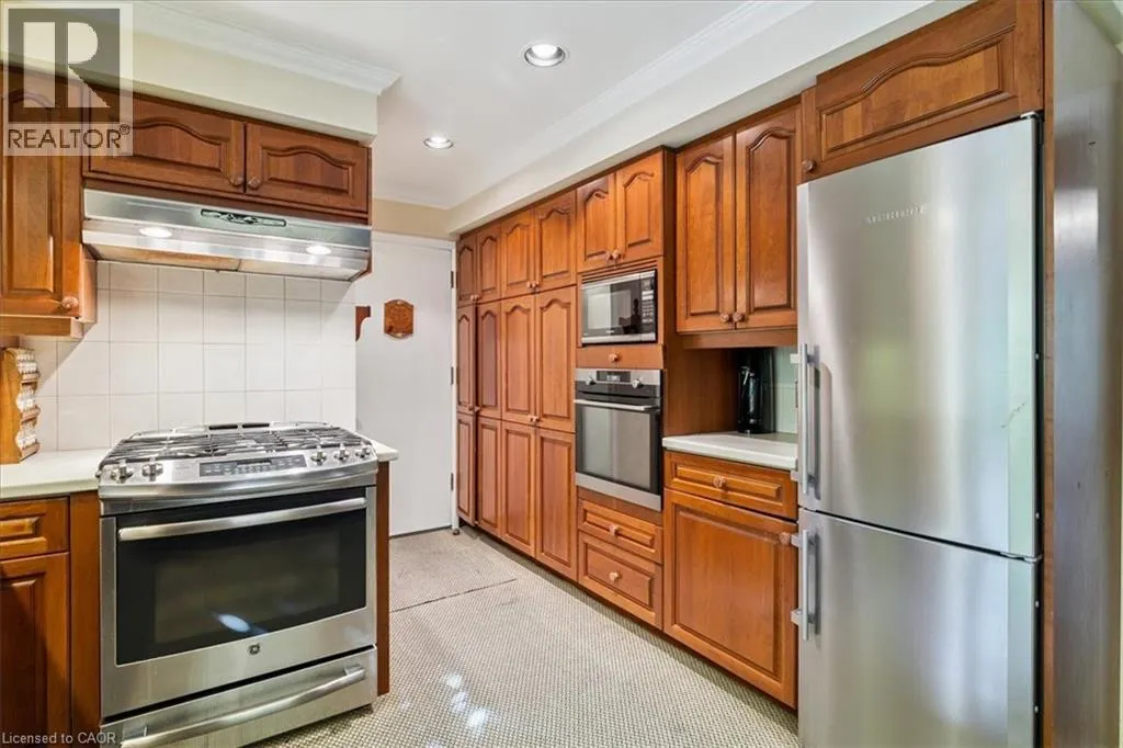 222 STRATHCONA Drive