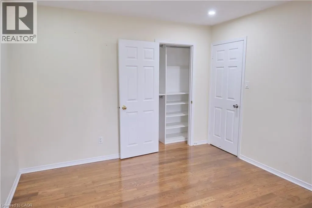 12 PACIFIC WIND Crescent Unit# Upper, #Upper
