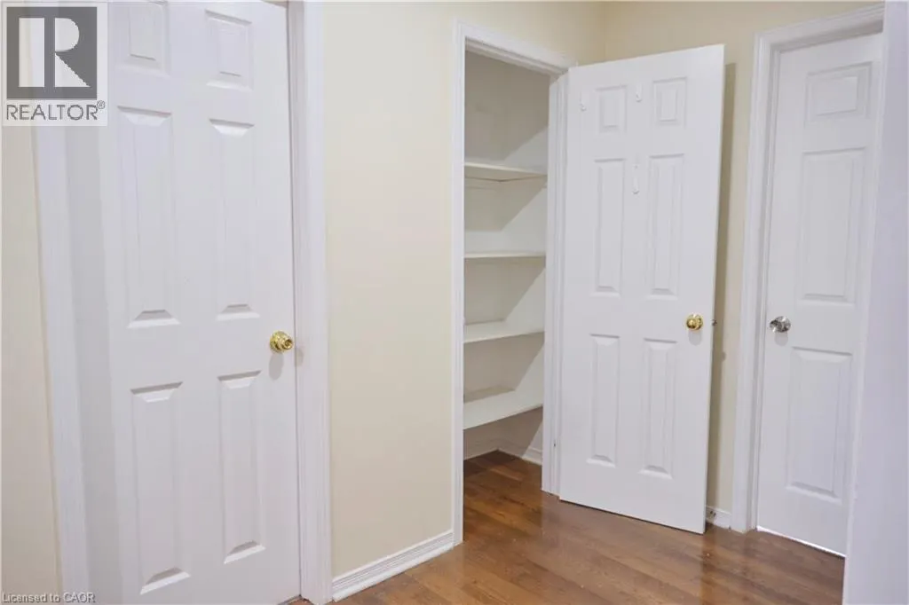 12 PACIFIC WIND Crescent Unit# Upper, #Upper
