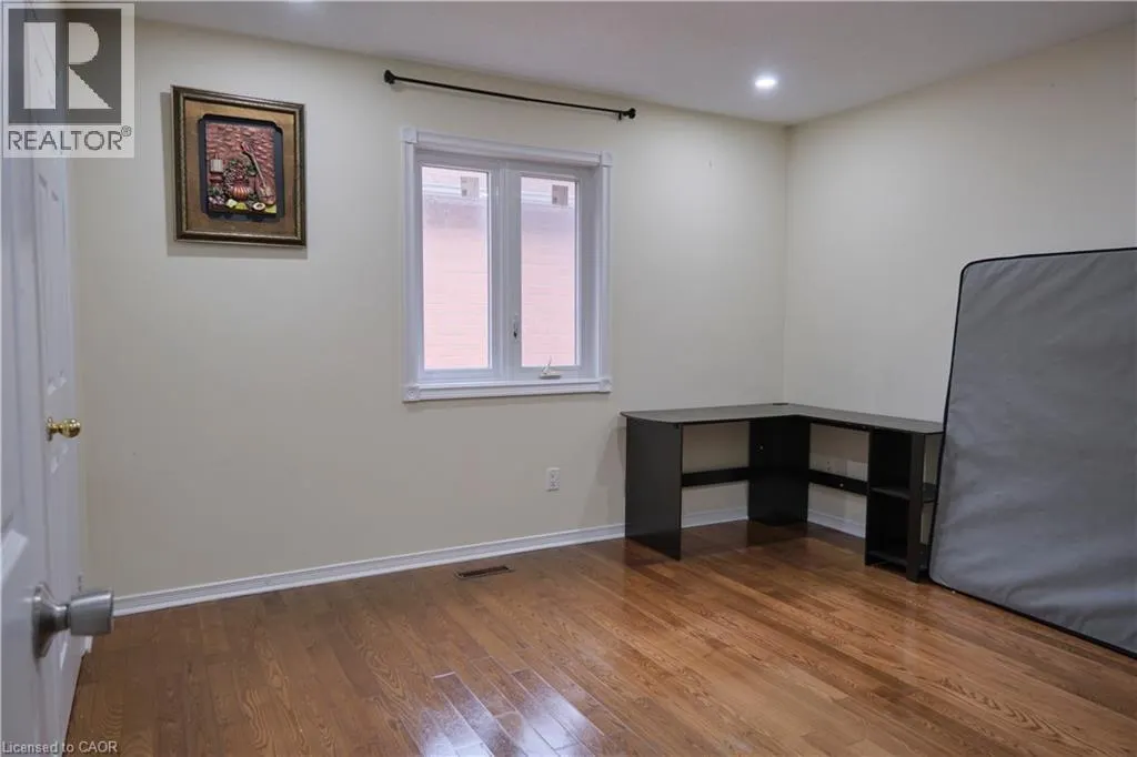 12 PACIFIC WIND Crescent Unit# Upper, #Upper