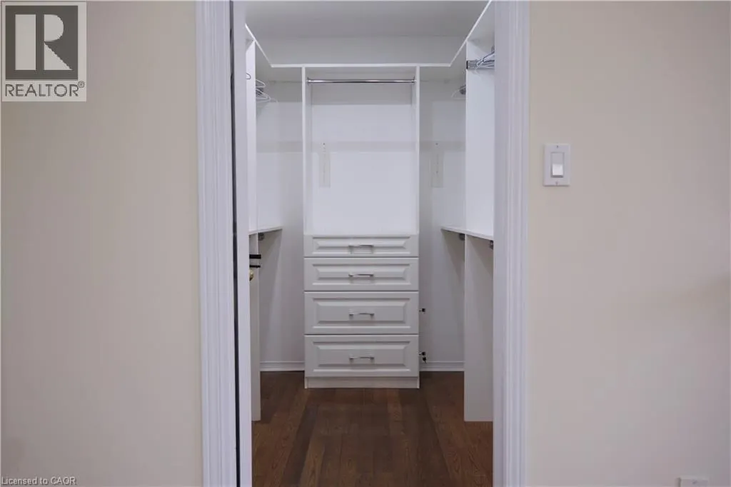 12 PACIFIC WIND Crescent Unit# Upper, #Upper