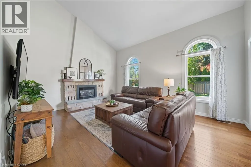 142 MEADOWBROOK Drive
