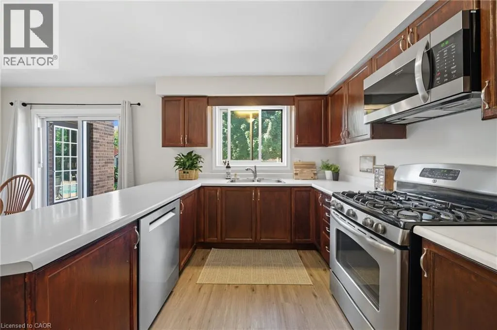 142 MEADOWBROOK Drive