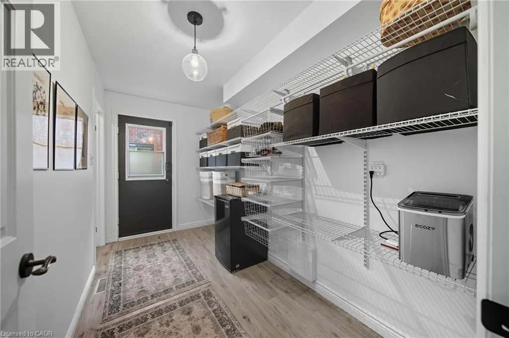 142 MEADOWBROOK Drive
