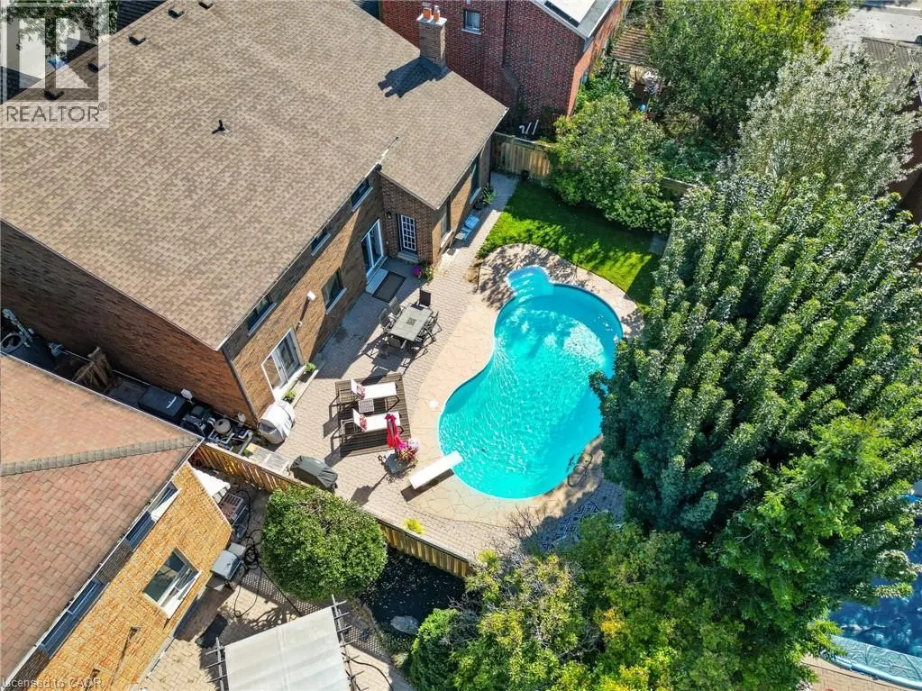 142 MEADOWBROOK Drive