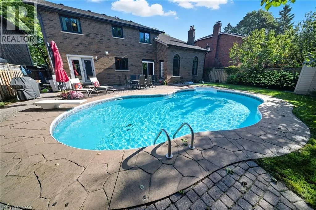142 MEADOWBROOK Drive