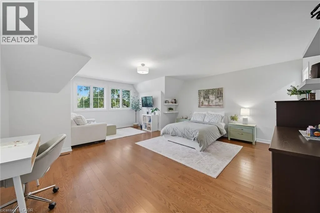 142 MEADOWBROOK Drive