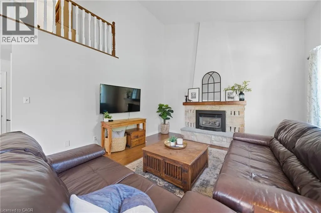 142 MEADOWBROOK Drive