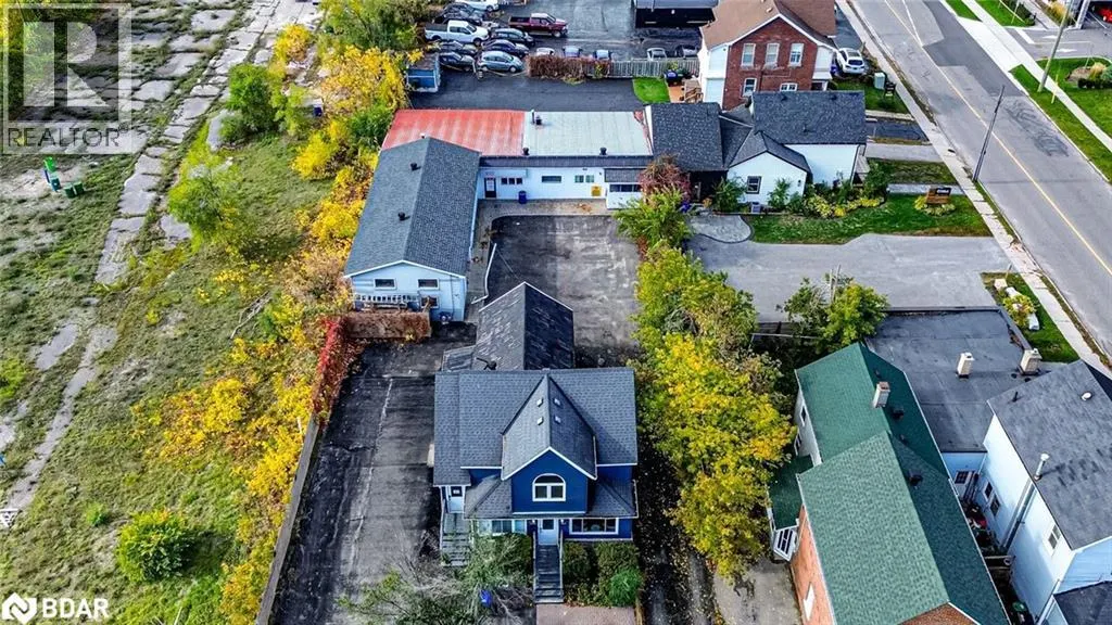 48 ELLEN Street Unit# 2, #2