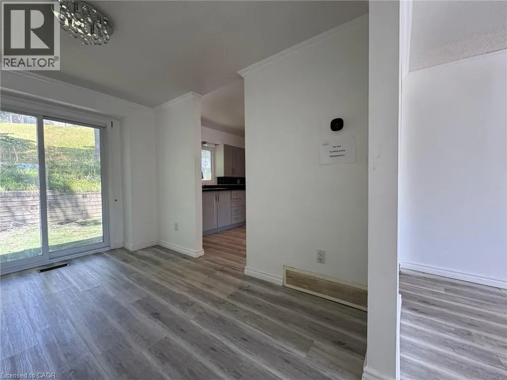 648 DOON VILLAGE Road Unit# 5, #5
