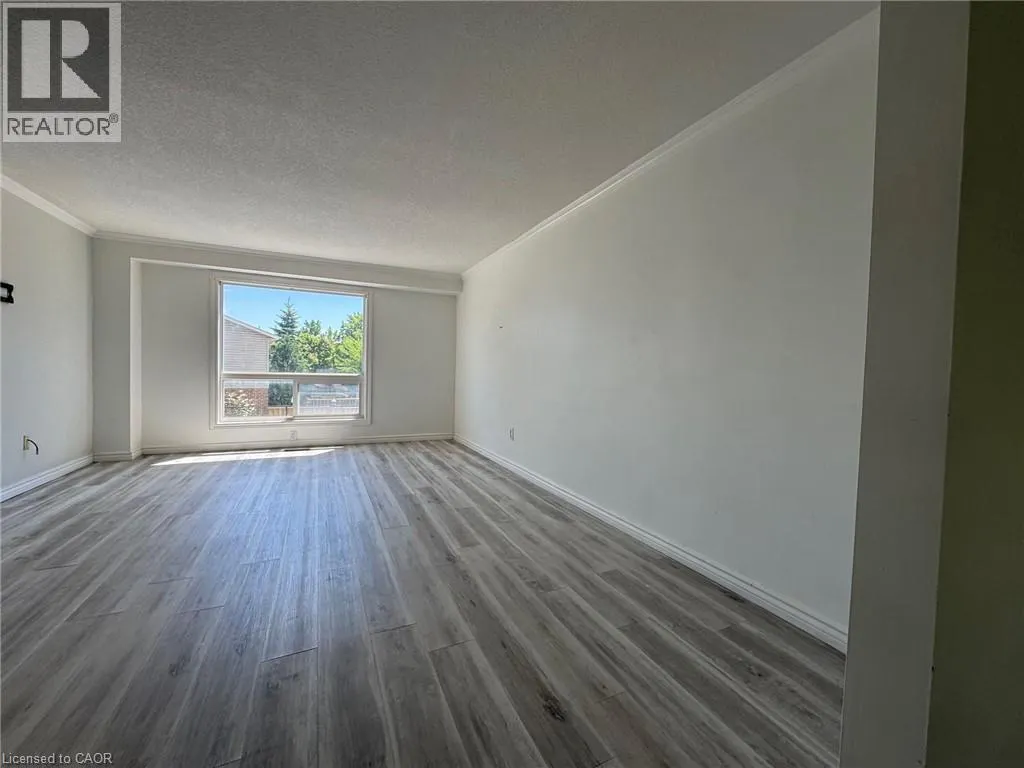 648 DOON VILLAGE Road Unit# 5, #5