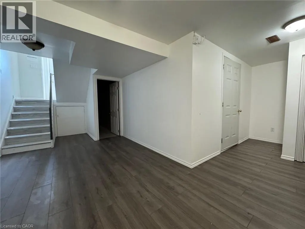 648 DOON VILLAGE Road Unit# 5, #5