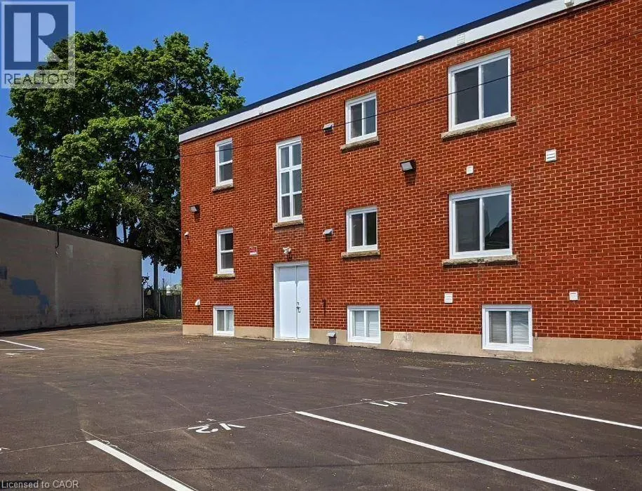 35 NIAGARA Street