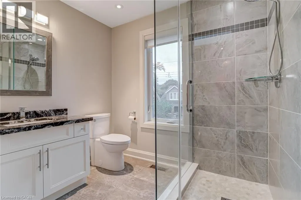 79 KENSINGTON Avenue S