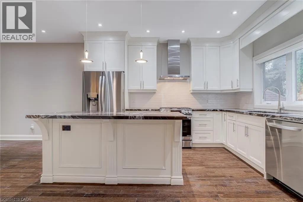 79 KENSINGTON Avenue S