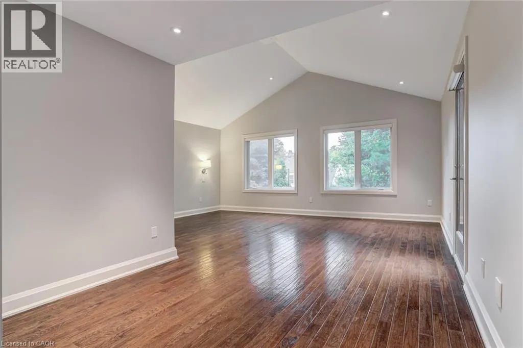 79 KENSINGTON Avenue S