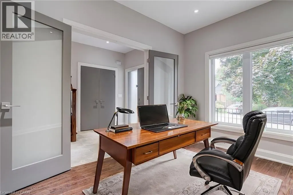79 KENSINGTON Avenue S