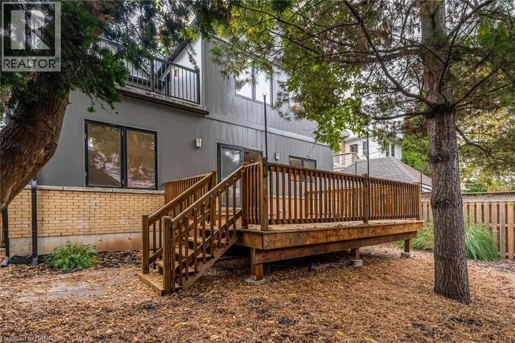 79 KENSINGTON Avenue S