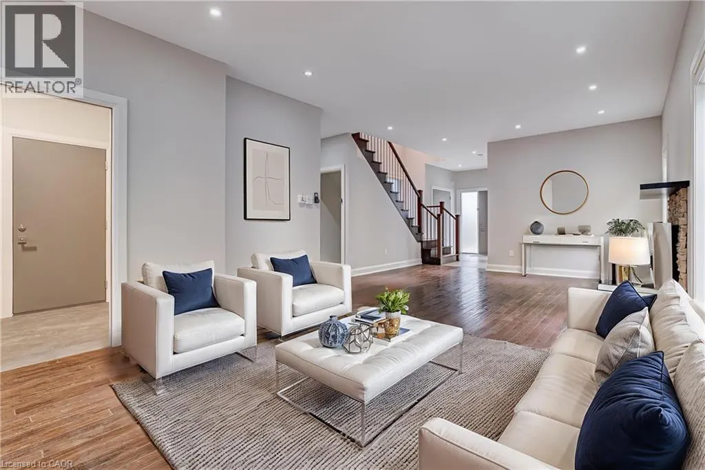 79 KENSINGTON Avenue S