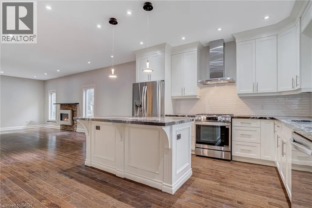 79 KENSINGTON Avenue S