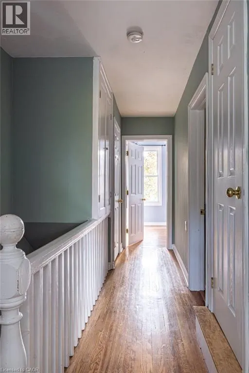 251 BALMORAL Avenue N