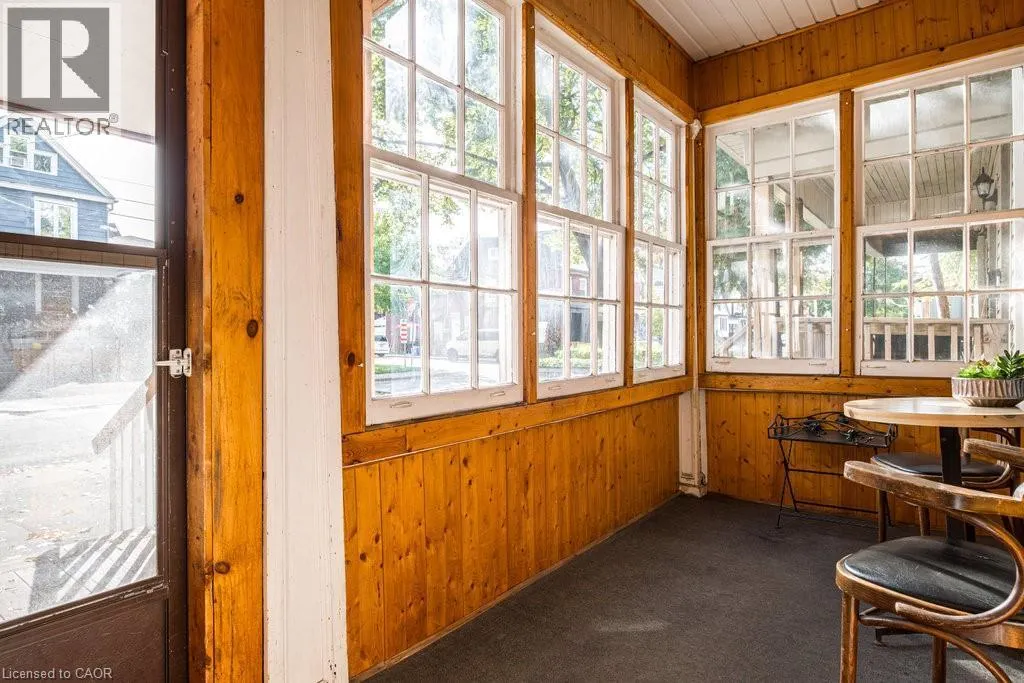 251 BALMORAL Avenue N