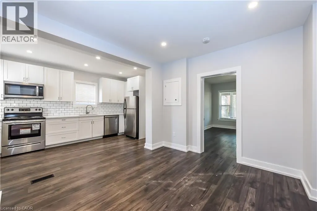 78 BALMORAL Avenue N