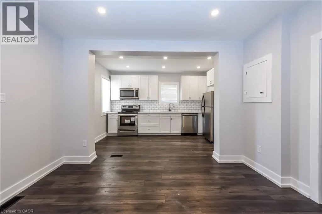 78 BALMORAL Avenue N