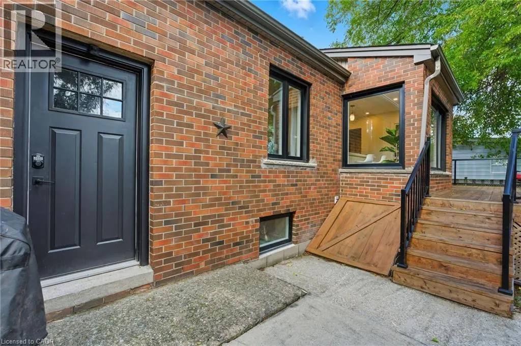 424 PLAINS Road W