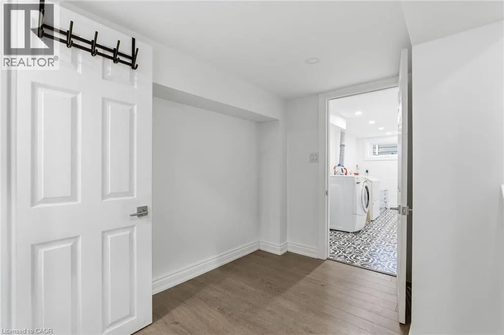 424 PLAINS Road W
