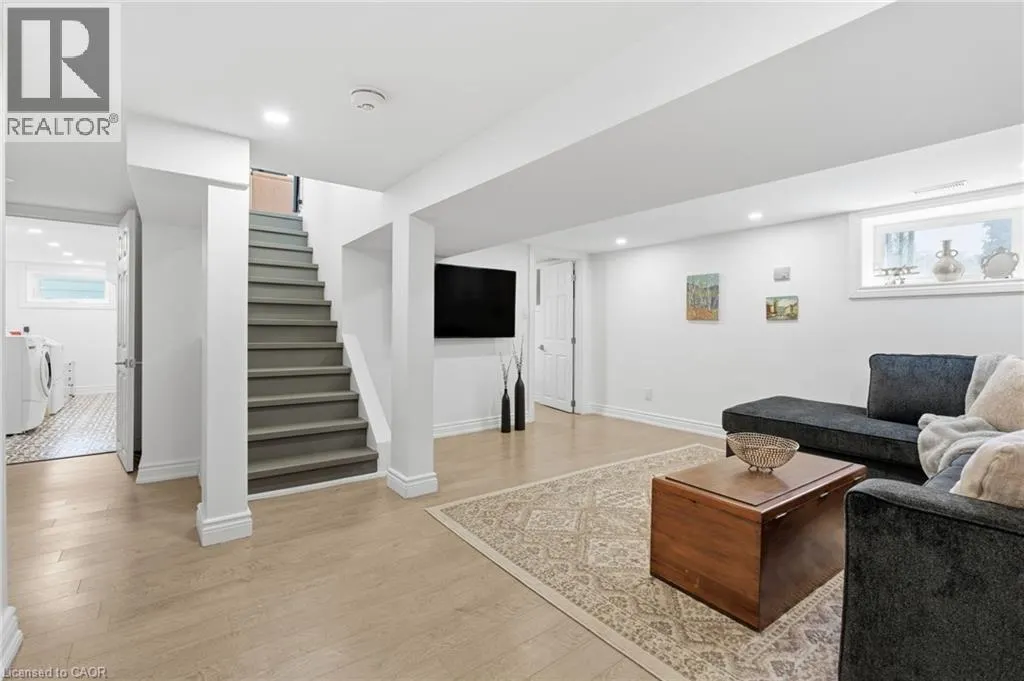 424 PLAINS Road W