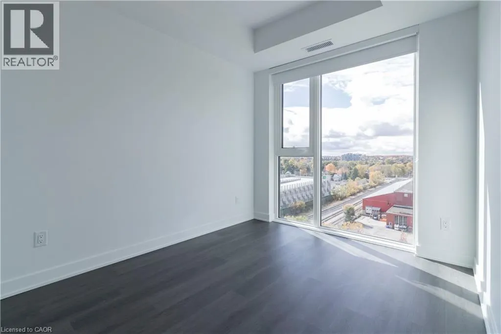 25 WELLINGTON Street S Unit# 704, #704