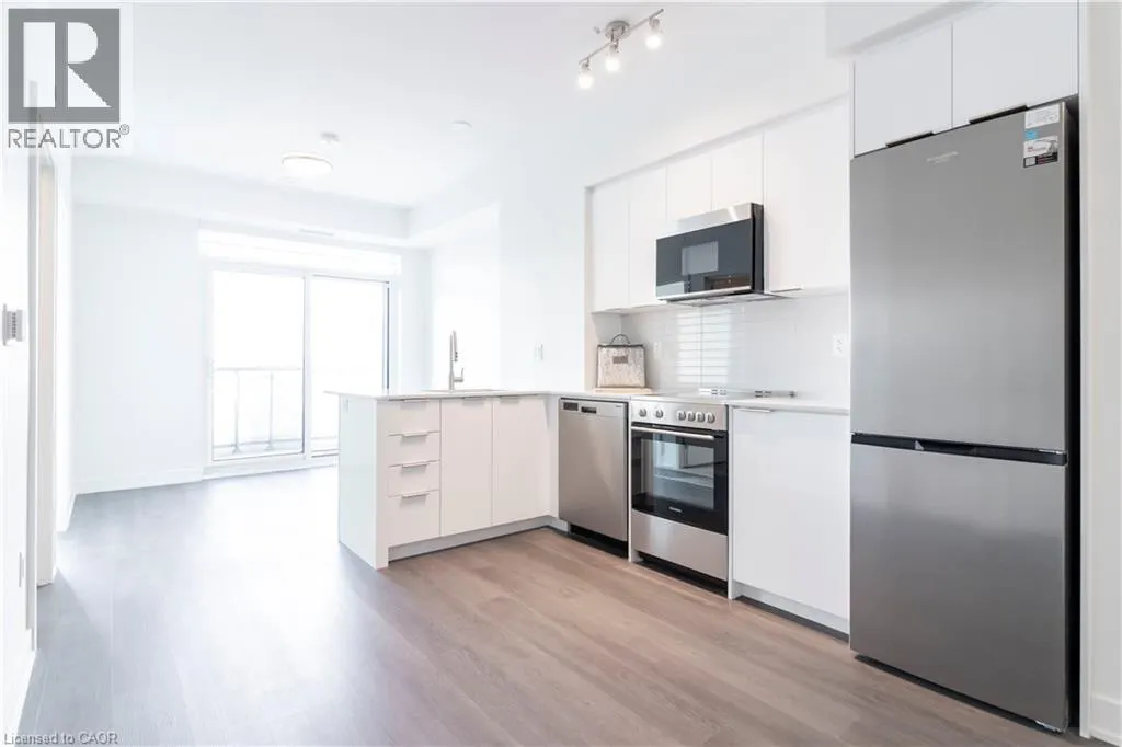 25 WELLINGTON Street S Unit# 704, #704