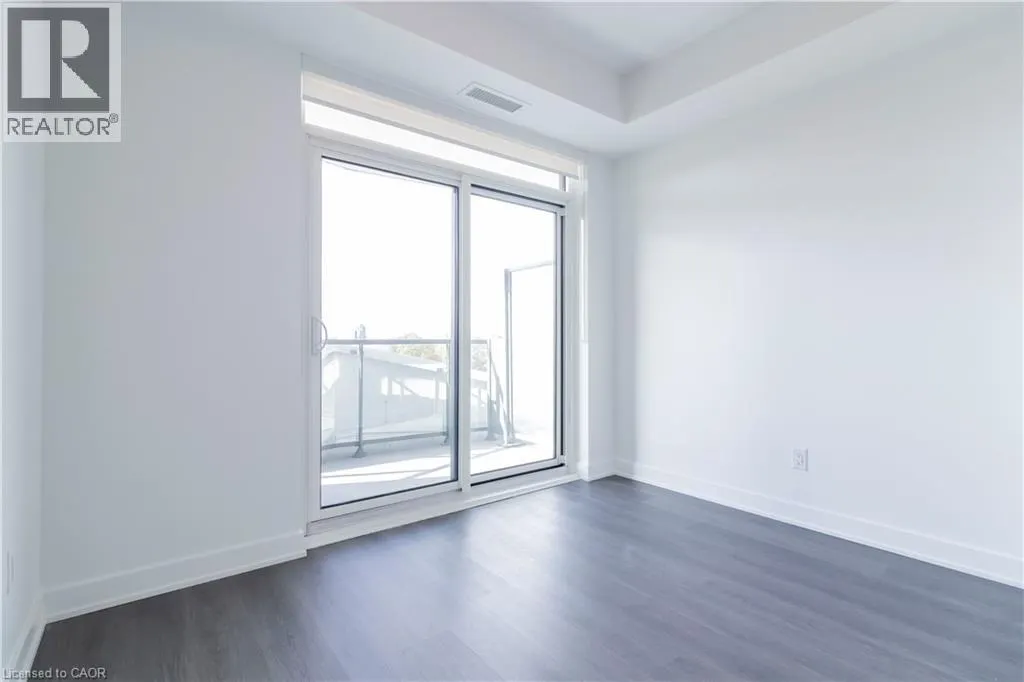 25 WELLINGTON Street S Unit# 704, #704