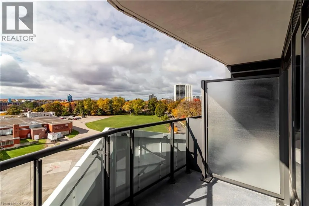 25 WELLINGTON Street S Unit# 704, #704