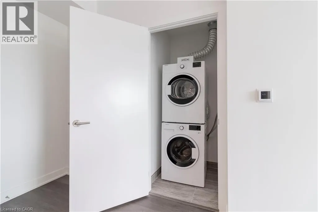 25 WELLINGTON Street S Unit# 704, #704