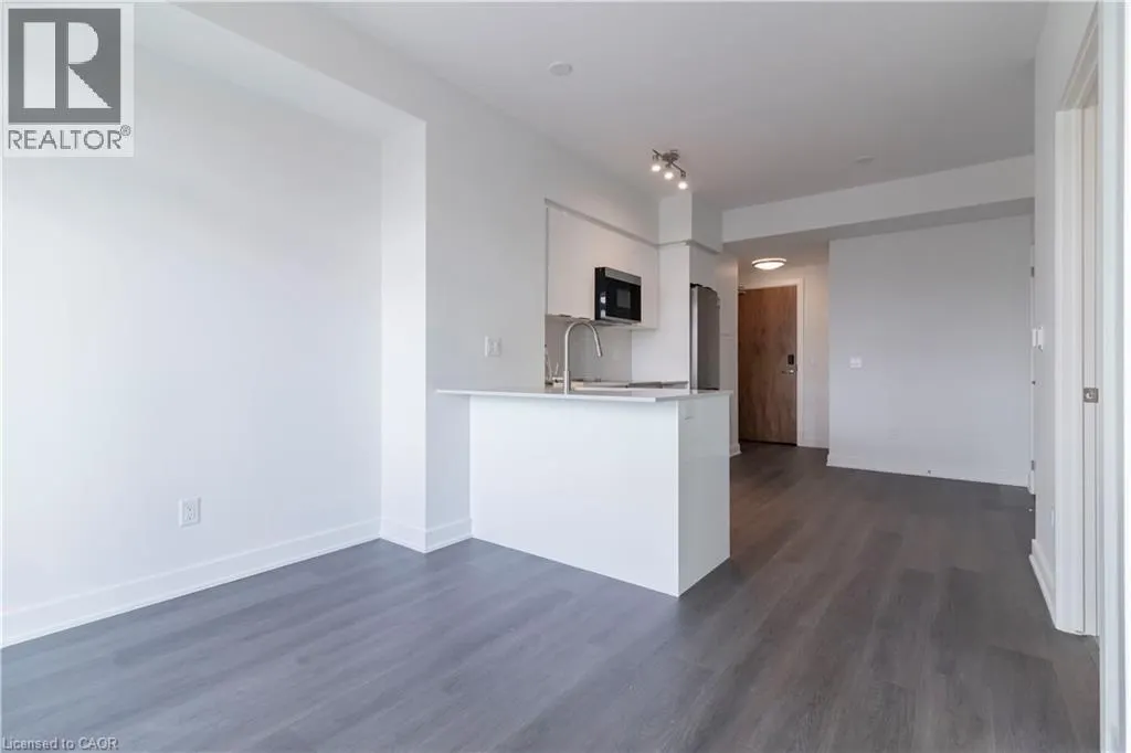 25 WELLINGTON Street S Unit# 704, #704