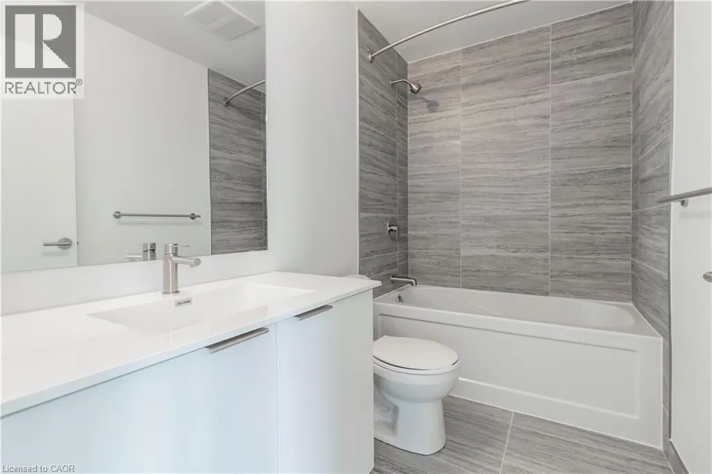 25 WELLINGTON Street S Unit# 704, #704