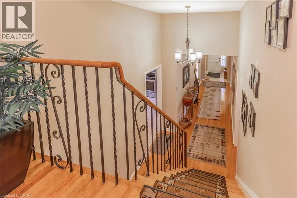 20 MANORCREST Street