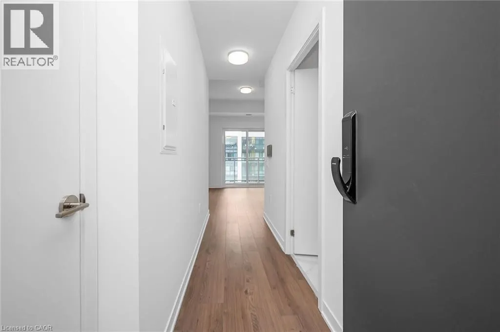 395 DUNDAS Street Unit# 819, #819