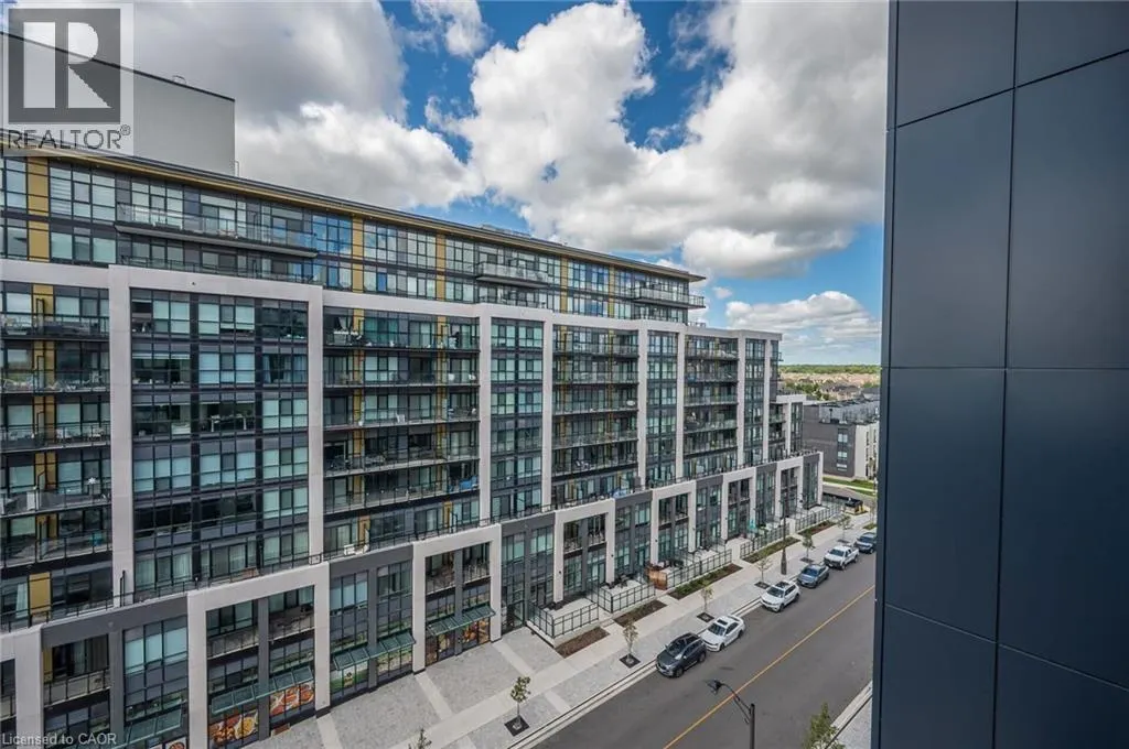 395 DUNDAS Street Unit# 819, #819