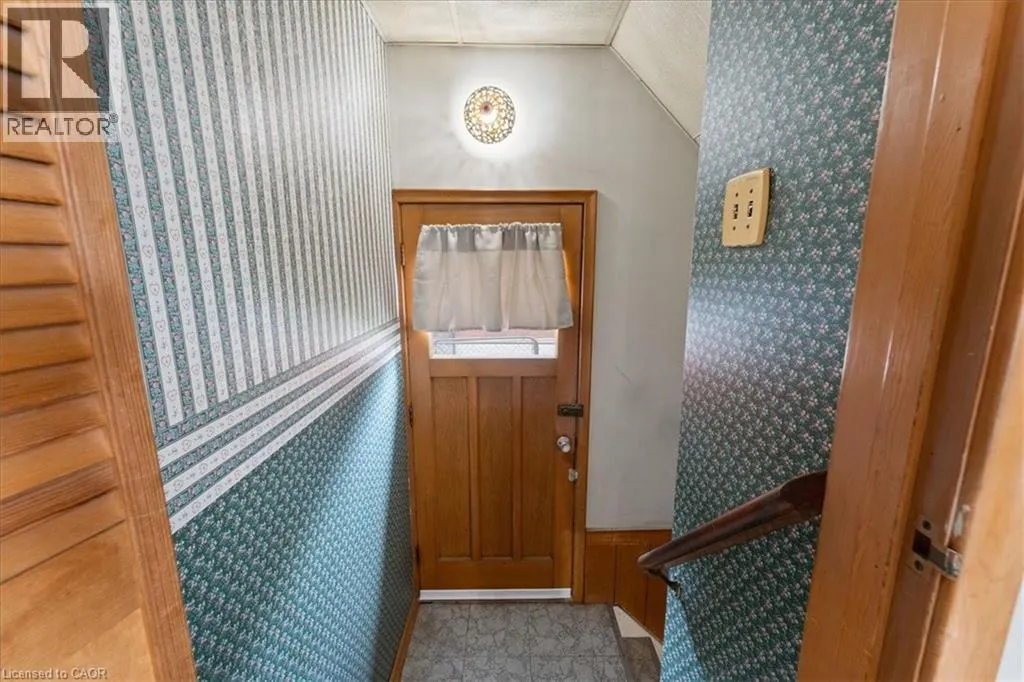 507 UPPER PARADISE Road