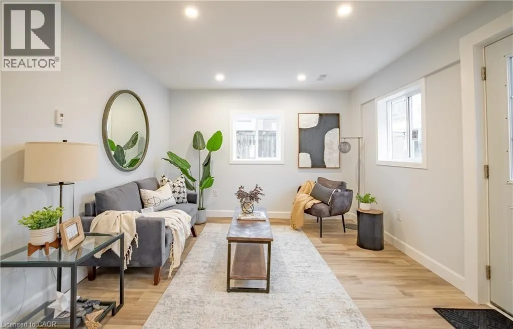 521 SOUTH PELHAM Road Unit# Garden Suite