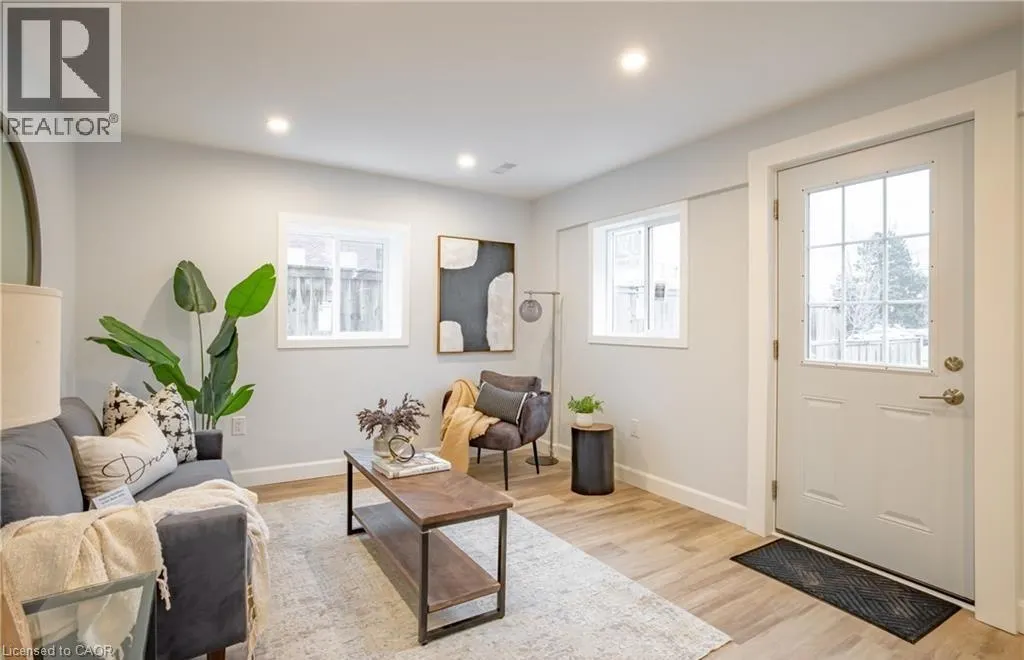 521 SOUTH PELHAM Road Unit# Garden Suite