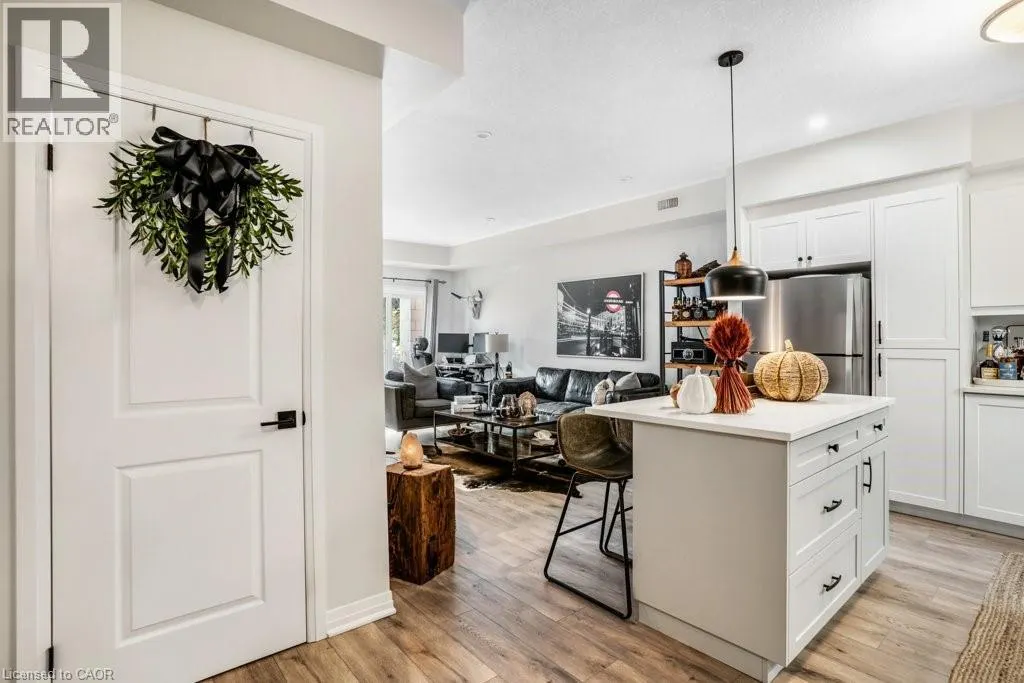 25 ISHERWOOD Avenue Unit# 32, #32