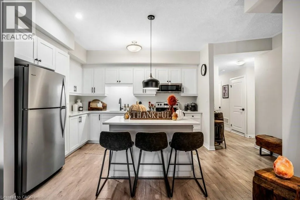 25 ISHERWOOD Avenue Unit# 32, #32