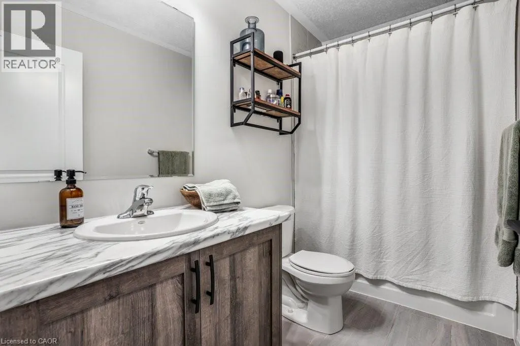 25 ISHERWOOD Avenue Unit# 32, #32